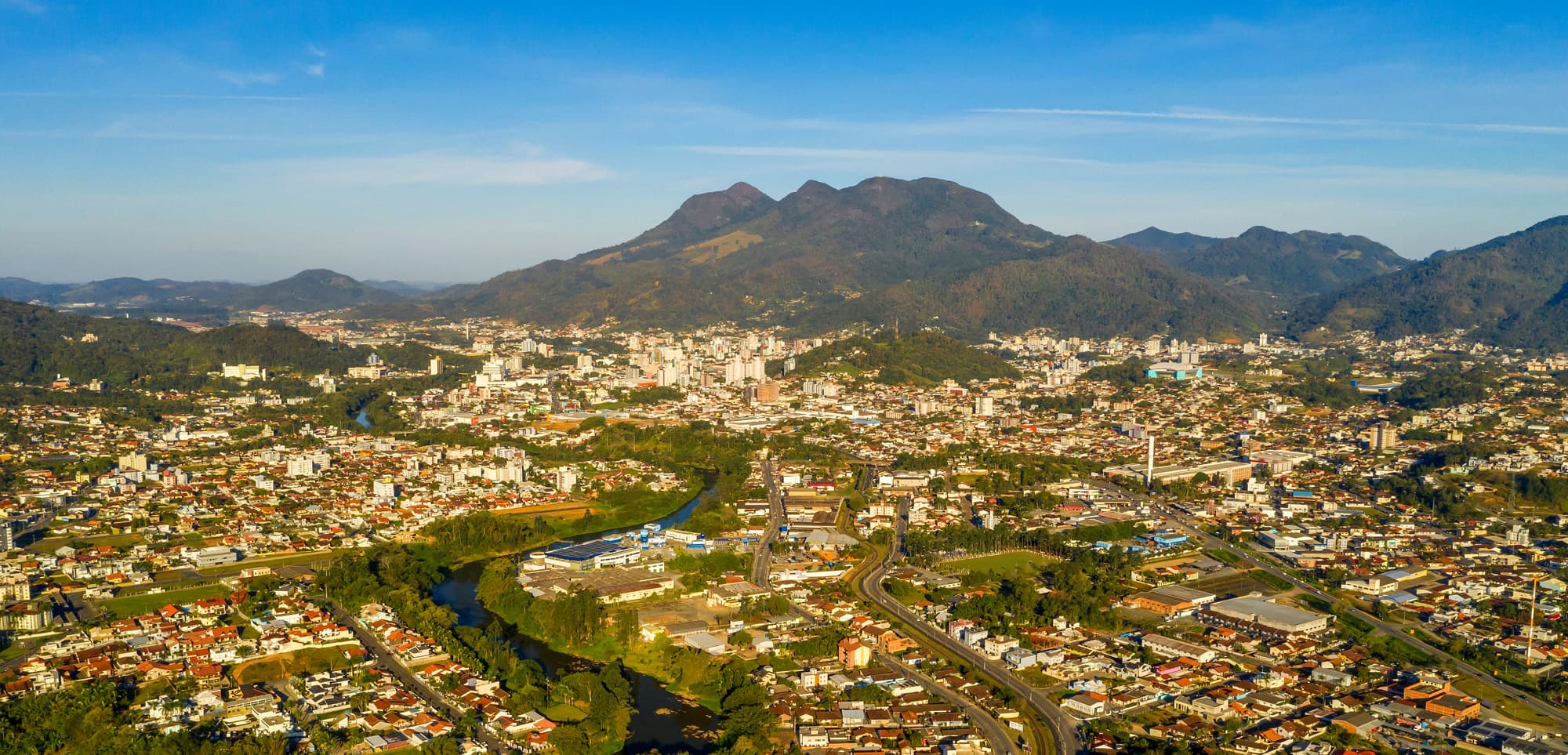Jaraguá do Sul, vista aérea contemporânea